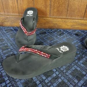 Yellow Box wedges sandals  Sz 7 black red